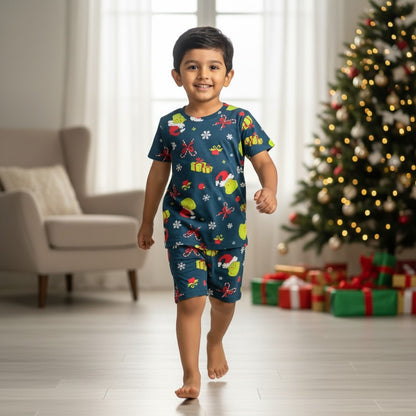 kidshe boy coord set featuring a blue short-sleeve t-shirt and shorts with festive Christmas Grinch print